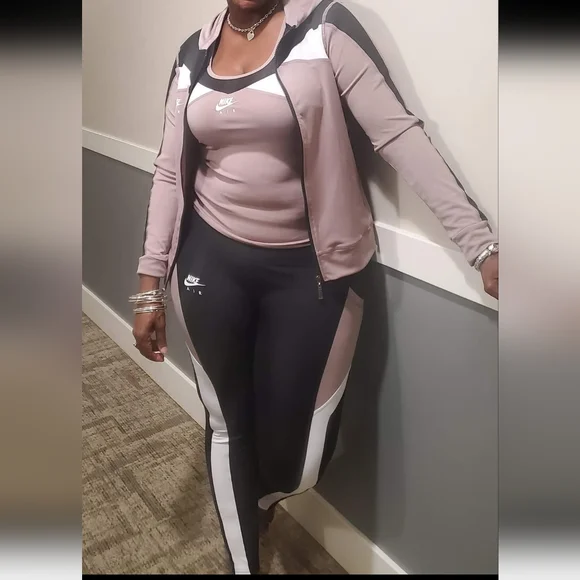 Sweatsuit - Picture 3 of 3